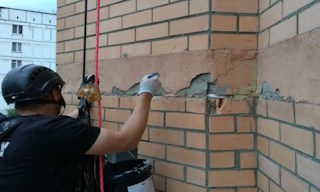 Обследование фасада здания в Ельце в октябре